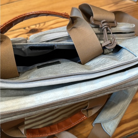 Laptop travel case for MacBook - Picture 7 of 8